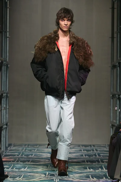 Look 27